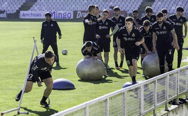 Imagen de archivo de un entrenamiento del Racing de Santander en El Sardinero