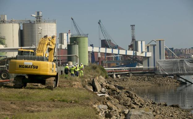 Momento del inicio de las obras en abril, luego las máquinas se retiraron
