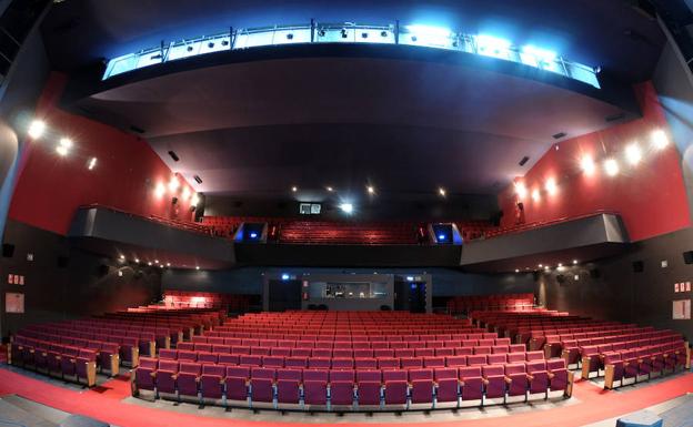 Interior del Teatro Municipal de Torrelavega, ' Concha Espina'
