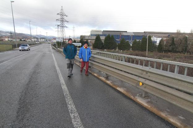 La senda peatonal entre Matamorosa y Bolmir permitirá a los peatones evitar las rotondas de acceso a la A-67/J. L. Sardina