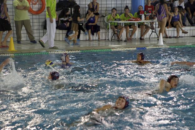 La renovación de las calderas de las piscinas municipales era una actuación «muy necesaria»./DM .