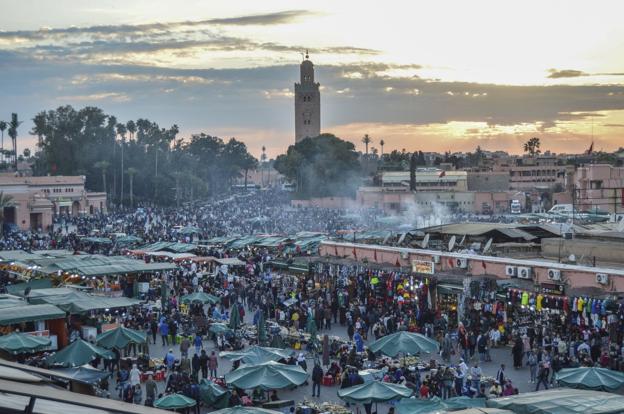 Vista general de la plaza Jamaa Lafna, uno de los centros neurálgicos de Marrakech. /D. Martínez