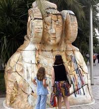 La Infanta Cristina inaugura la muestra que acoge a la Dama de Elche/