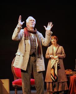 Federico Luppi en un expresivo gesto durante los ensayos de la obra. / ANDRÉS FERNÁNDEZ/