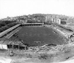Las tareas de derribo de los viejos Campos de Sport del Sardinero se prolongaron durante doce días. Luego de eso, el estadio cedió su sitio a la nada./