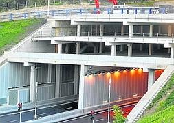La estructura del futuro parking ha sido construida por el Ministerio de Fomento. / Andrés Fernández/
