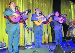 El mítico grupo Los Panchos, durante su concierto en el Rocambole en la noche del sábado. / Sé Quintana/