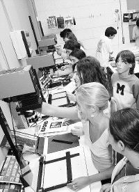 El 70% de alumnos de la Escuela Taller consiguieron trabajo en 2005/