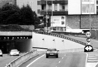 Falso túnel de la autovía que separa el casco urbano del Alto Maliaño. / M. DE LAS CUEVAS/