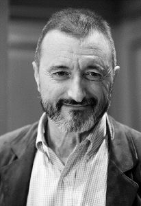 El escritor Arturo Pérez Reverte. / DM/