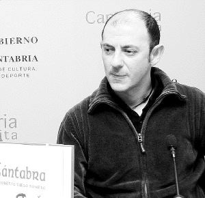 Roberto Diego, durante la presentación del libro. / DM/