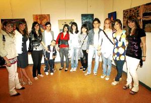 Las alumnas (todas chicas) de Dibujo del IES Santa Clara en la Sala 'Aula Abierta'. / SANE/