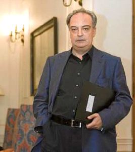 El escritor Enrique Vila-Matas intervino en la UIMP. / ROBERTO RUIZ/