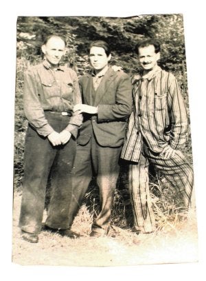 Agustín Llona, Francisco Llopis y Juan Bote. Un marinero, un piloto y un maestro de los 'niños de la guerra'. Los tres acabaron en Siberia./