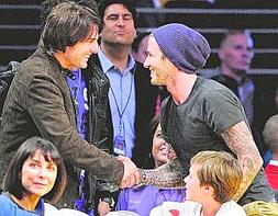 El actor y el futbolista (con Brooklyn) se saludaron. :: AP/