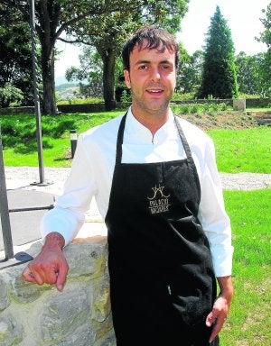 Luismi es desde hace algunas semanas jefe de cocina del Palacio Mijares. ::
DM/