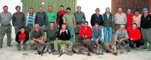 La cuadrilla 52, capitaneada por José María Sebrango, abatió diez jabalíes en el lote de Panda y Carrielda. ::
PEDRO ÁLVAREZ/