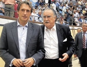 Los alcaldes Íñigo de la Serna e Iñaki Azcuna firmarán el acuerdo histórico. :: DM/