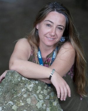 Myriam Seco en los jardines del Palacio de la Magdalena, tras su participación en la UIMP. ::
ALBERTO AJA/