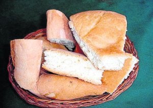 Pan artesano hecho en horno de leña. ::
DM/