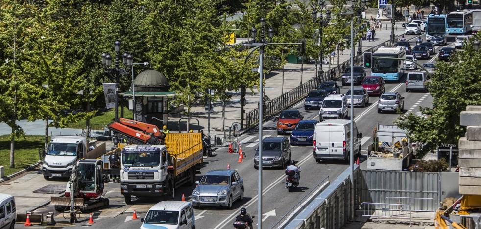 El corte de tráfico por las obras del Espacio Pereda provoca atascos en las horas punta - Vimarsana News