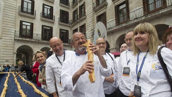 Un Gran Bocadillo De Rabas En La Porticada El Diario Montanes