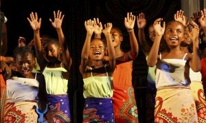 niños africanos ciegos